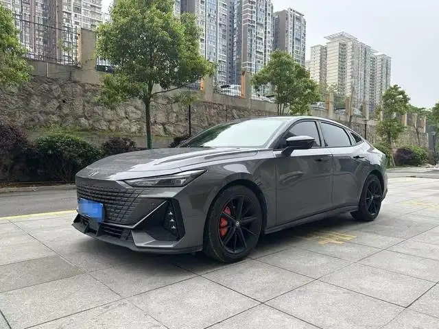 Changan UNI-V 2023 1.5T Respect Edition