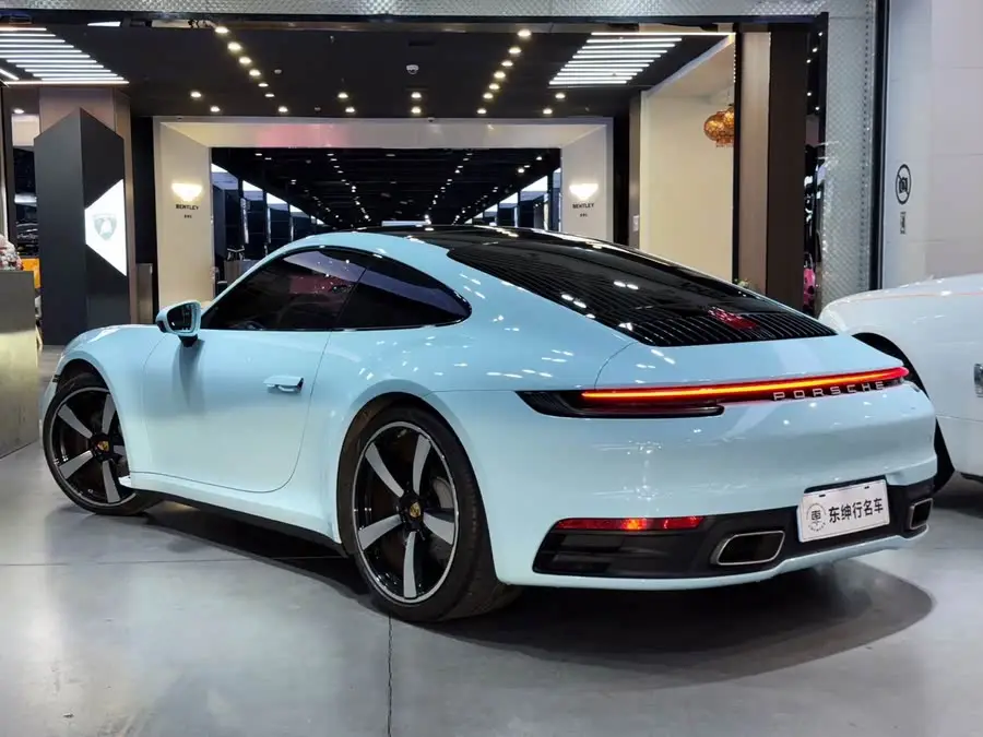 بورش 911 2023 كاريرا 3.0T
