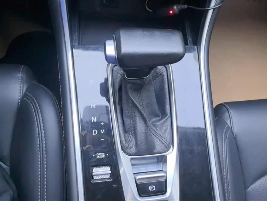 Changan CS75 2021 Glory Million Edition 280T DCT Luxury