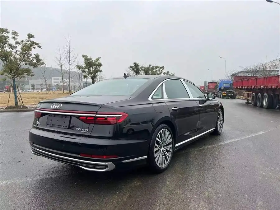 أودي A8 2025 A8L 50 TFSI quattro النسخة المميزة