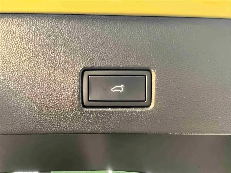 2023 T-ROC 300 TSI DSG Two-Wheel Drive Star Edition