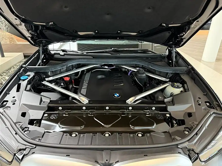 BMW X5 2023 xDrive 40Li Exclusive M Sport Night Package