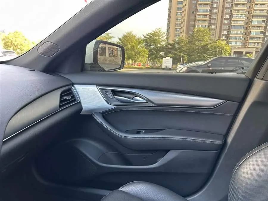 كاديلاك CT5 2021 موديل مُعدل 28T فاخرة