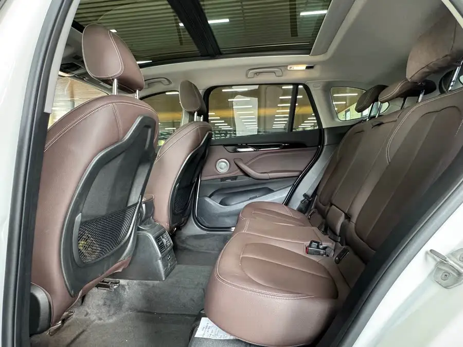 BMW X1 2022 sDrive25Li Leading Edition