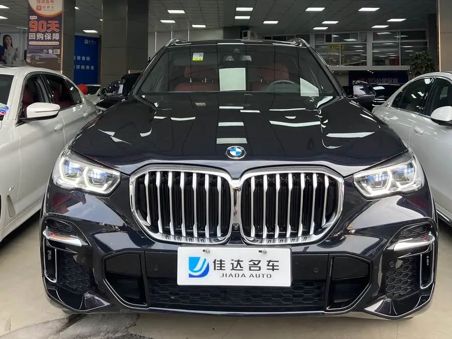 بي إم دبليو X5 2022 xDrive 40Li حزمة M الرياضية