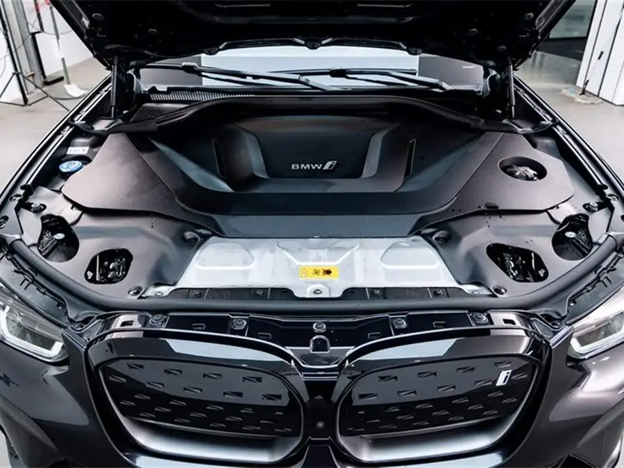 BMW iX3 2023 Leading Model