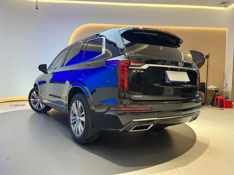 كاديلاك XT6 2020 28T إصدار فاخر بستة مقاعد بنظام الدفع الرباعي مع نظام صوت ممتاز