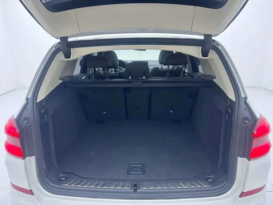 بي إم دبليو X3 2020 xDrive30i الطراز الرائد حزمة رياضية M