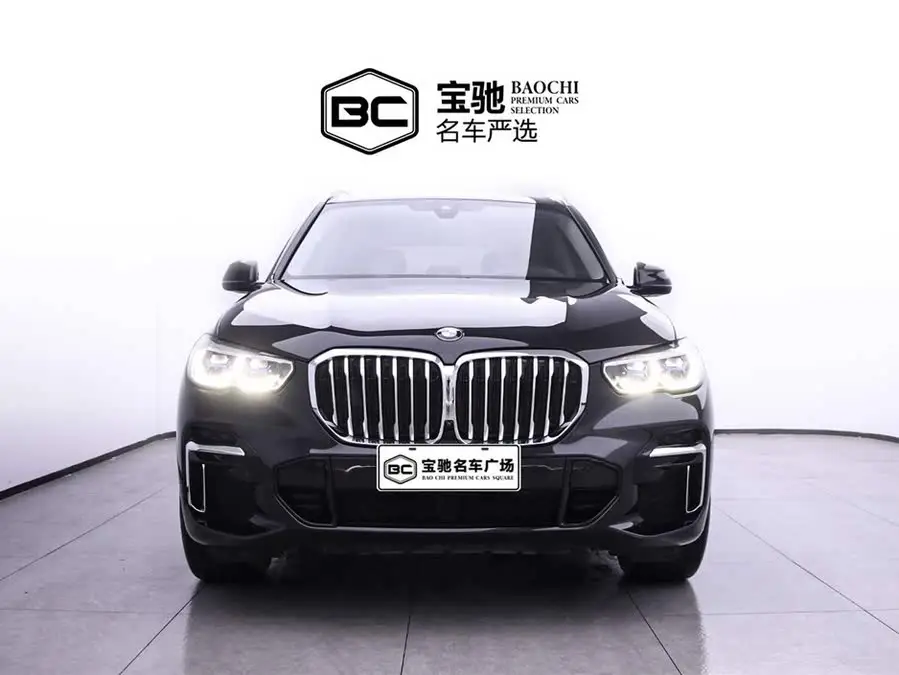 بي إم دبليو X5 موديل 2022 تحديث xDrive 30Li حزمة M الرياضية