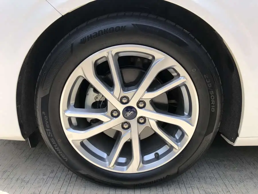 2023 فورد مونديوا إيكو بوست 245 الفاخرة