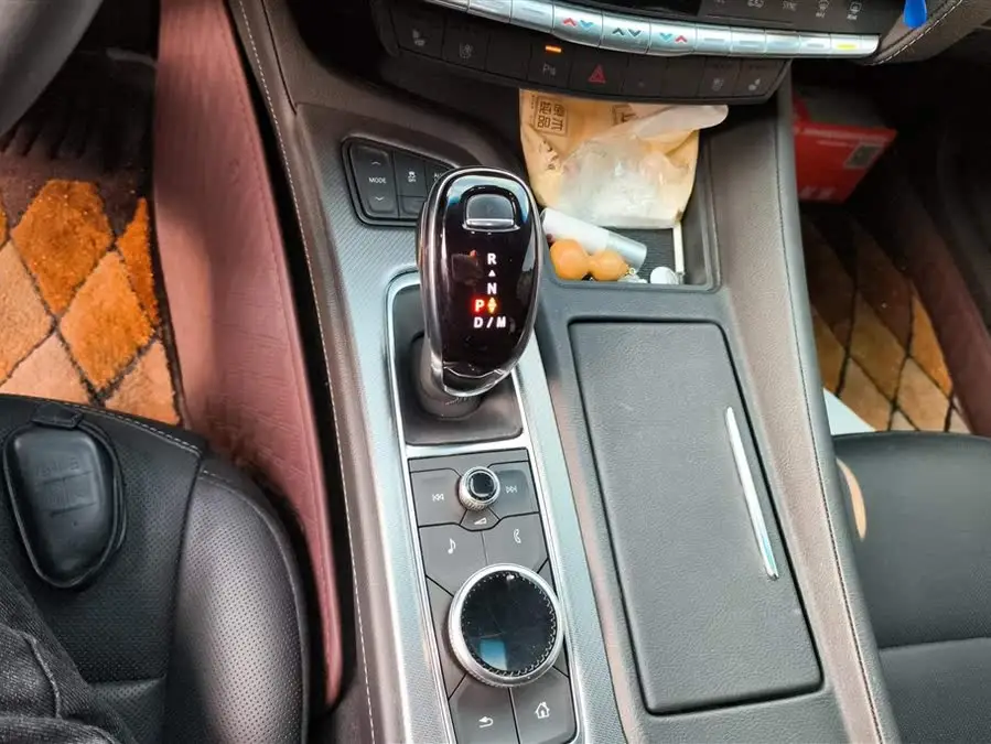 كاديلاك CT5 2022 28T الفاخرة (النسخة القياسية)