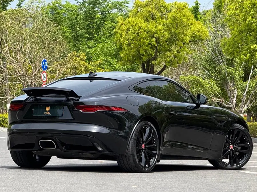 Jaguar F-TYPE 2023 P300 Coupe R-DYNAMIC BLACK
