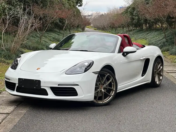 Porsche 718 2022 Model Boxster 2.0T