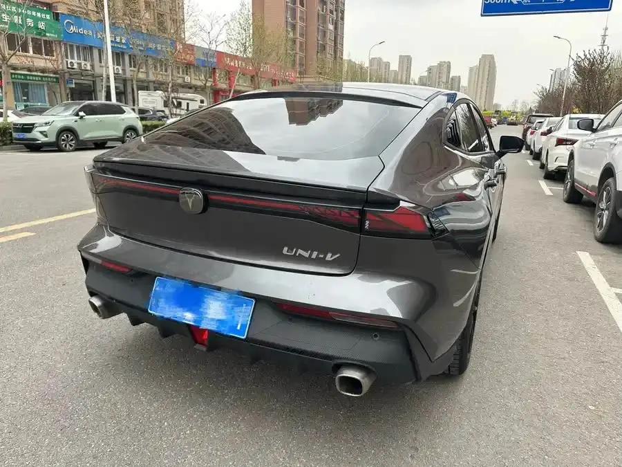 Changan UNI-V 2022 1.5T Premium