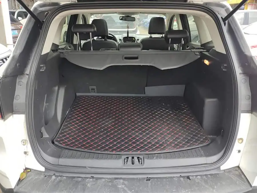 2019 Ford Escape EcoBoost 180 FWD Platinum Edition National V