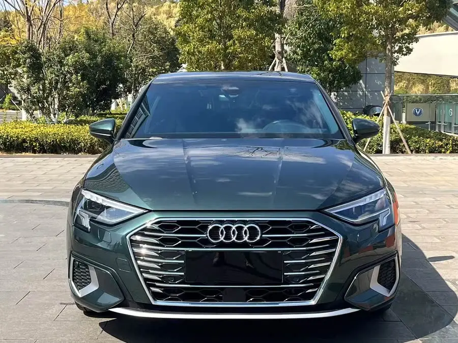 أودي A3 طراز 2022 A3L ليموزين 35 TFSI الأناقة العصرية