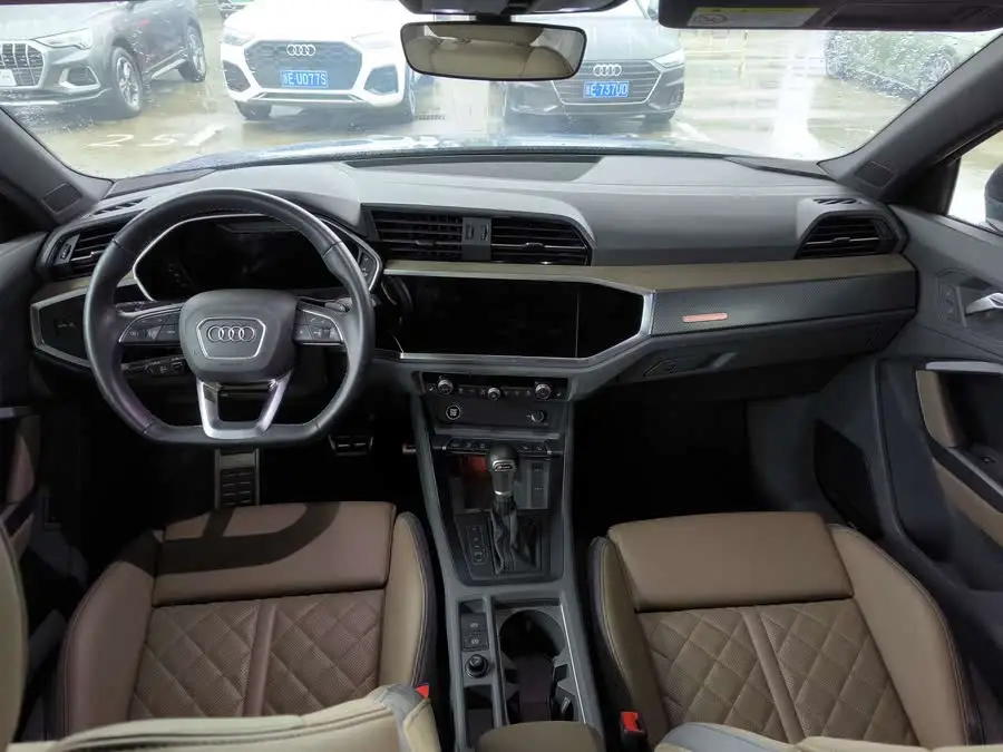 Audi Q3 2023 45 TFSI quattro Stylish Dynamic