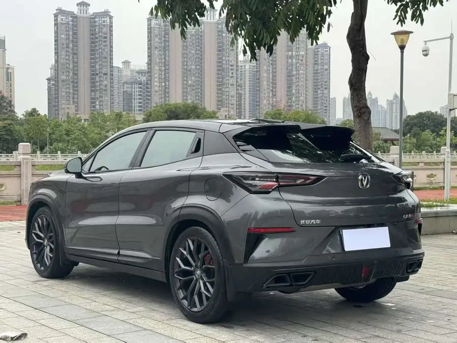 تشايوان UNI-T 2022 2.0T إصدار رياضي رائد