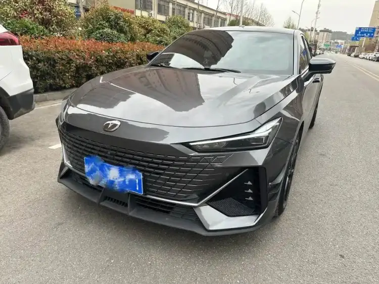 Changan UNI-V 2022 1.5T Premium