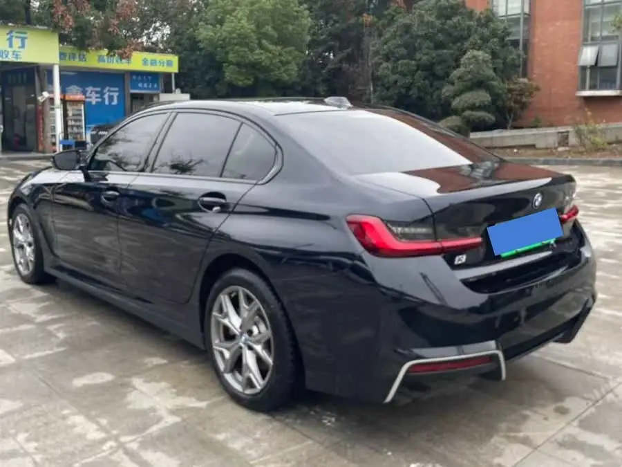 بي إم دبليو i3 2022 ايدرايف 35 L