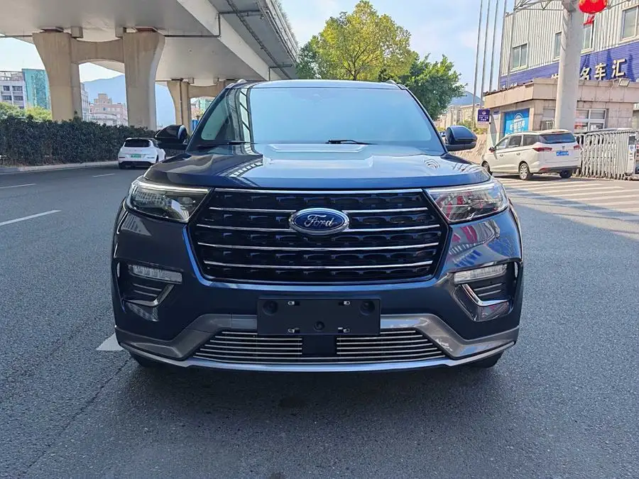 مستكشف 2020 EcoBoost 285 النسخة الرياضية للدفع الخلفي 6 مقاعد