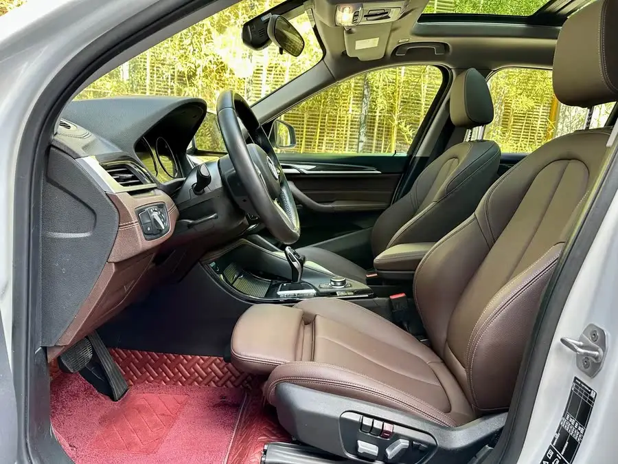 بي إم دبليو X1 2022 فئة محدثة xDrive25Li طراز الاستمتاع