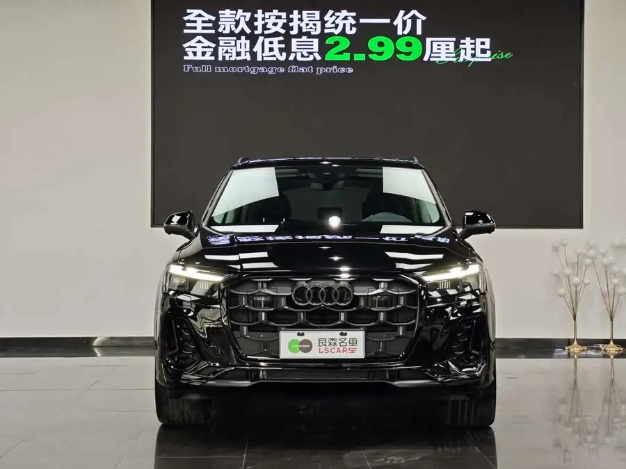Audi Q7 2024 45 TFSI quattro S line Black Warrior