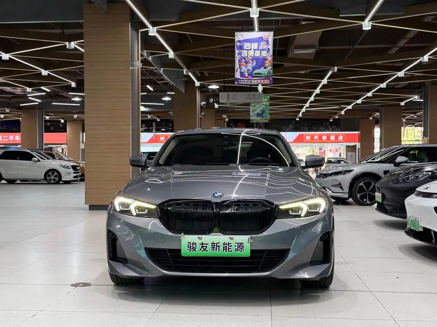 بي إم دبليو i3 2022 eDrive 35 L