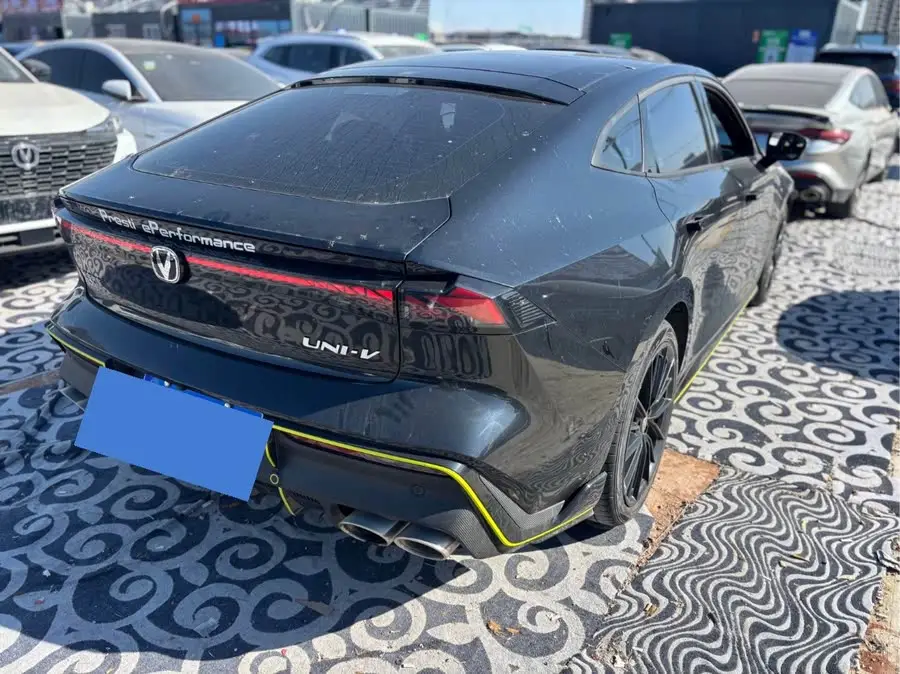 Changan UNI-V 2023 1.5T Sport Edition