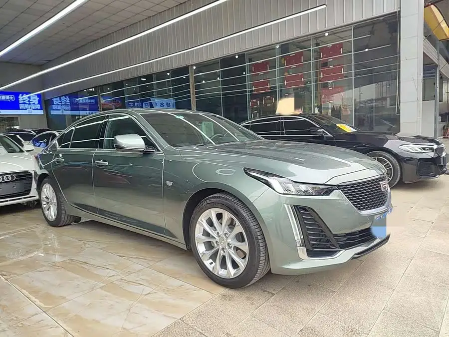 كاديلاك CT5 2023 28T الفاخرة (النسخة القياسية)