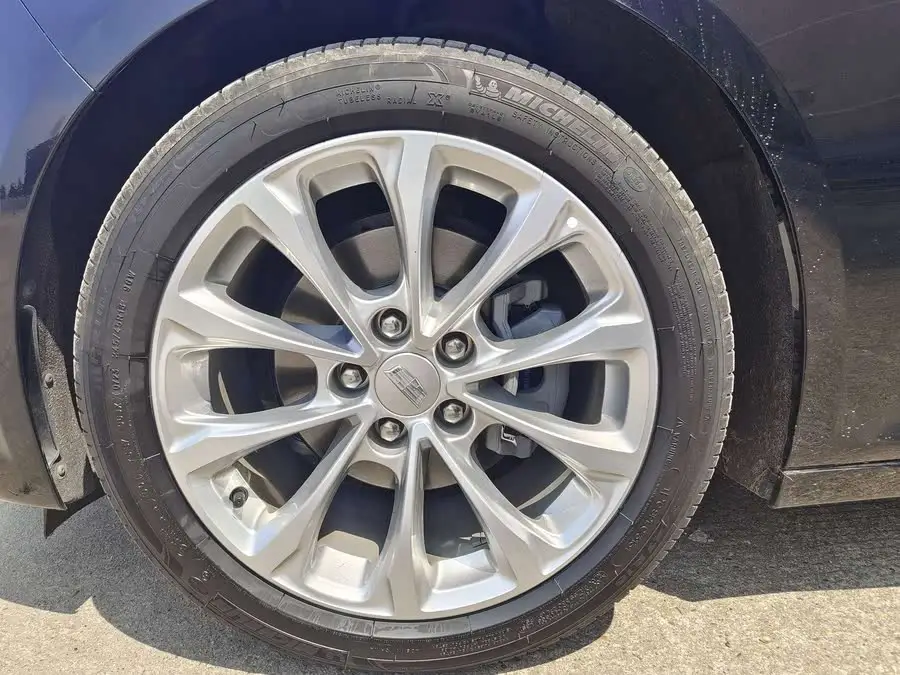 Cadillac CT5 2023 28T Luxury (Standard Version)