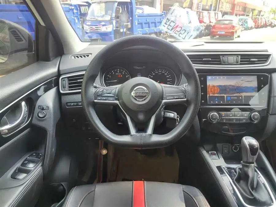 2021 نيسان قاشقاي 2.0 لتر CVT الذكي