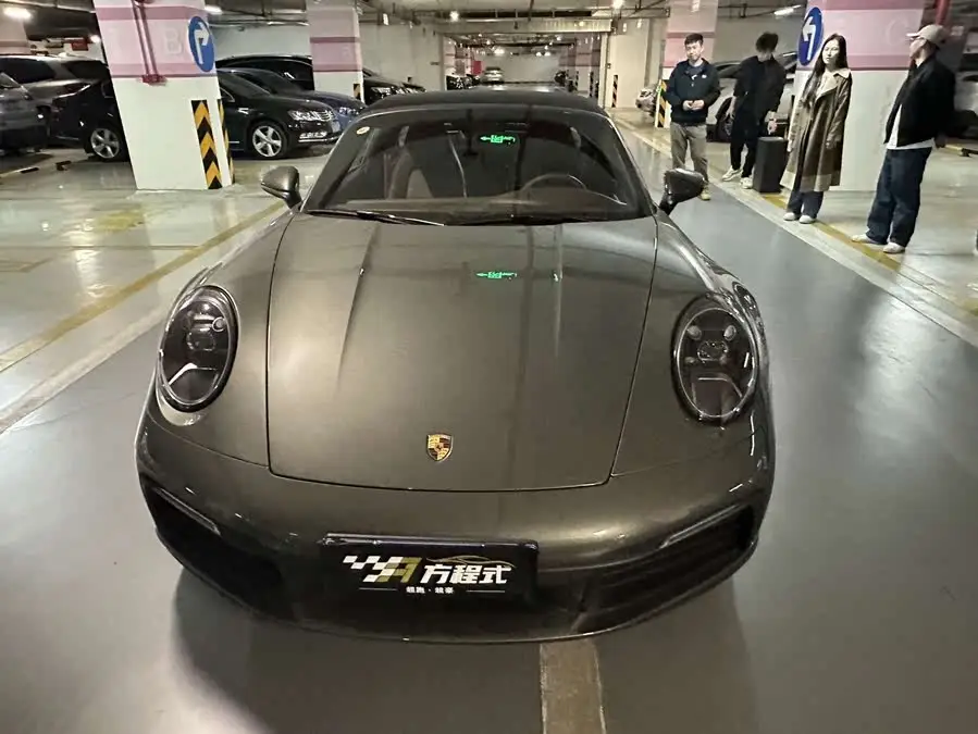 بورشه 911 2023 طراز تارغا 4 3.0T