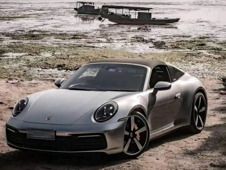 بورشه 911 2023 طراز تارغا 4 3.0T