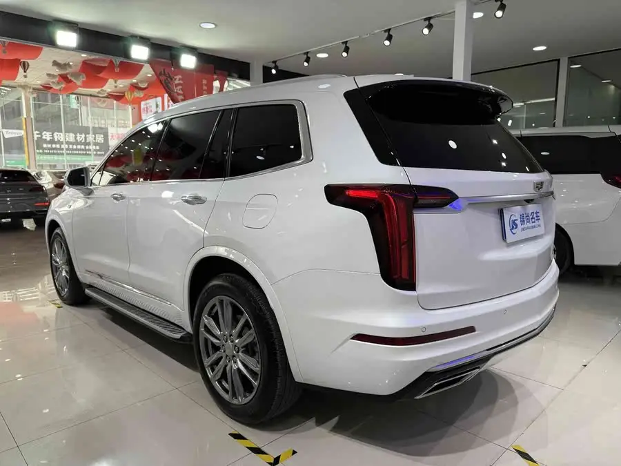 كاديلاك XT6 2022 2.0T ستة مقاعد دفع رباعي فاخرة