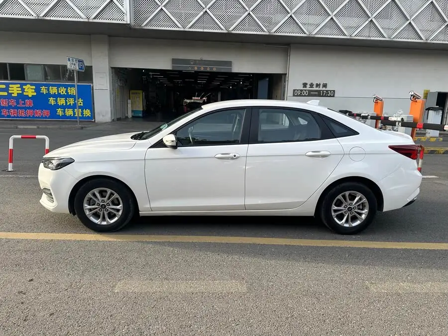 Ford Focus 2021 1.5L Automatic Golden Edition