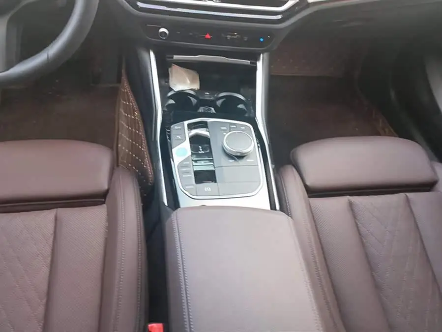 بي إم دبليو i3 2024 eDrive 35 L