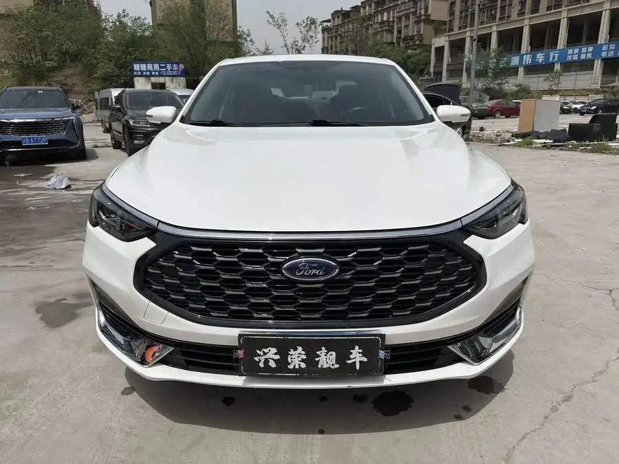 فورد فوكس 2021 1.5 لتر أوتوماتيكي إصدار الماس