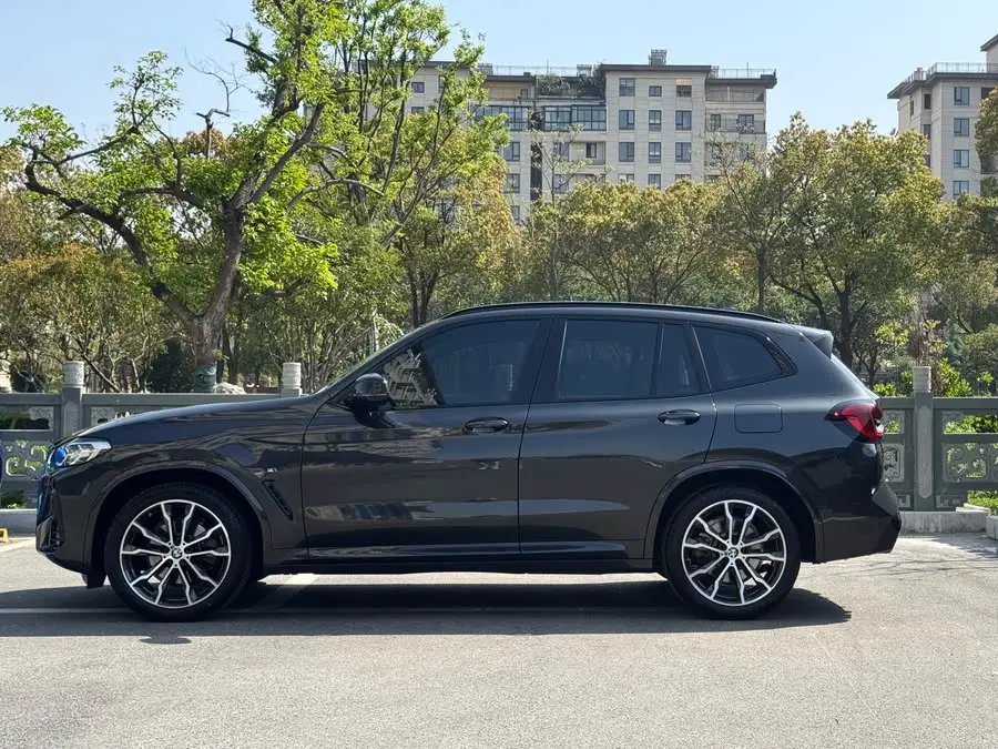 BMW X3 2022 xDrive30i Leading Model M Sport Package