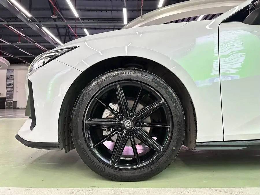 Changan UNI-V 2023 1.5T Premium