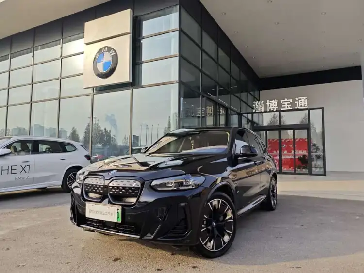 BMW iX3 2024 Leading Edition