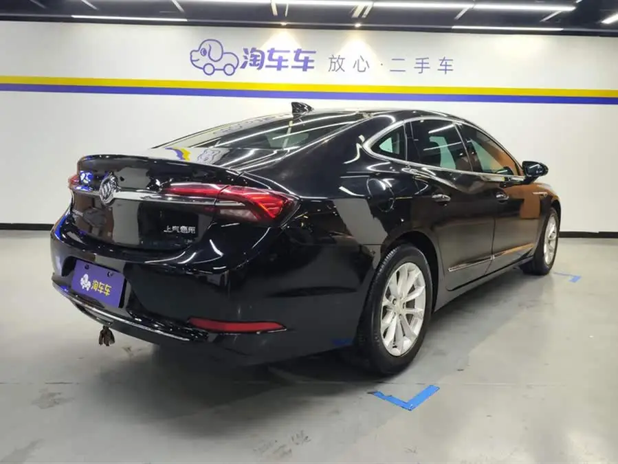 بيك لاقروس 2022 552T فاخرة