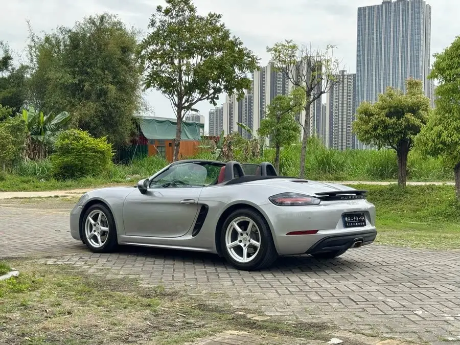Porsche 718 2022 Model Boxster 2.0T