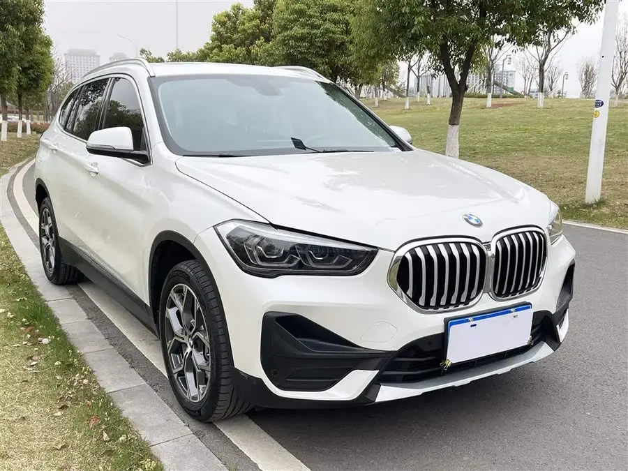 بي إم دبليو X1 2022 sDrive25Li إصدار رائد