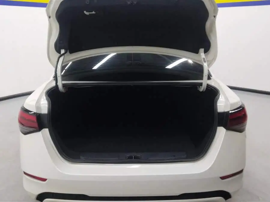 نيسان سيلفي 2022 1.6 لتر XL CVT استمتع بالإصدار