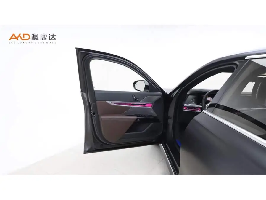 BMW i7 2023 eDrive50L Luxury Suite