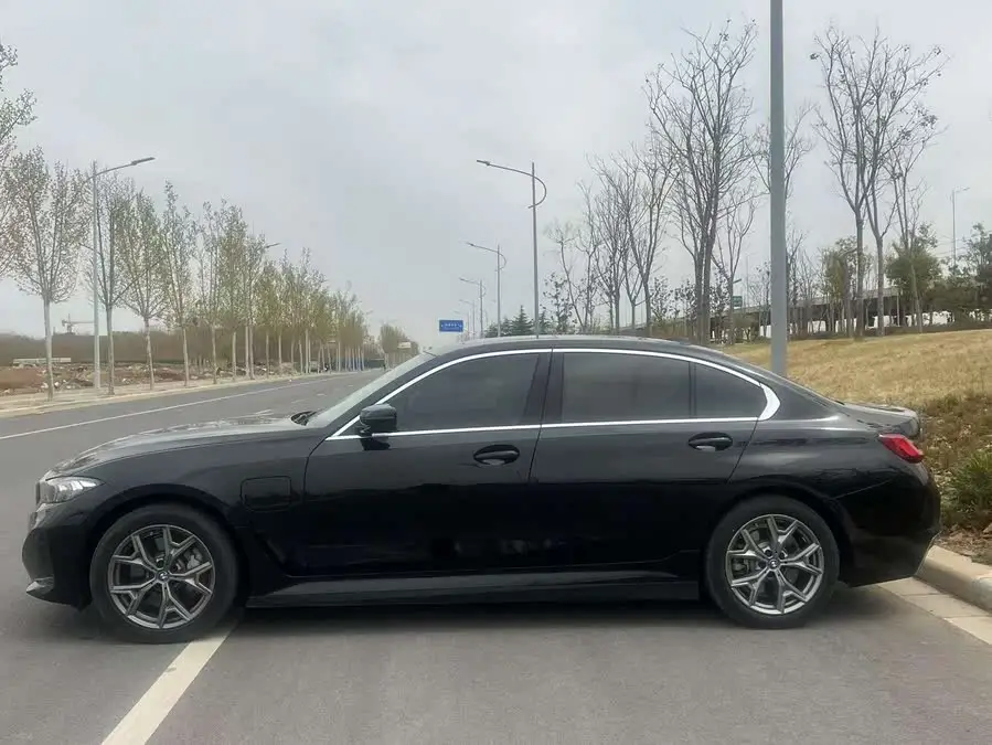 بي إم دبليو i3 2024 eDrive 35 L