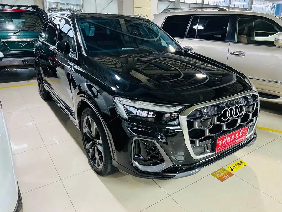 Audi Q7 2024 55 TFSI quattro S line Sport