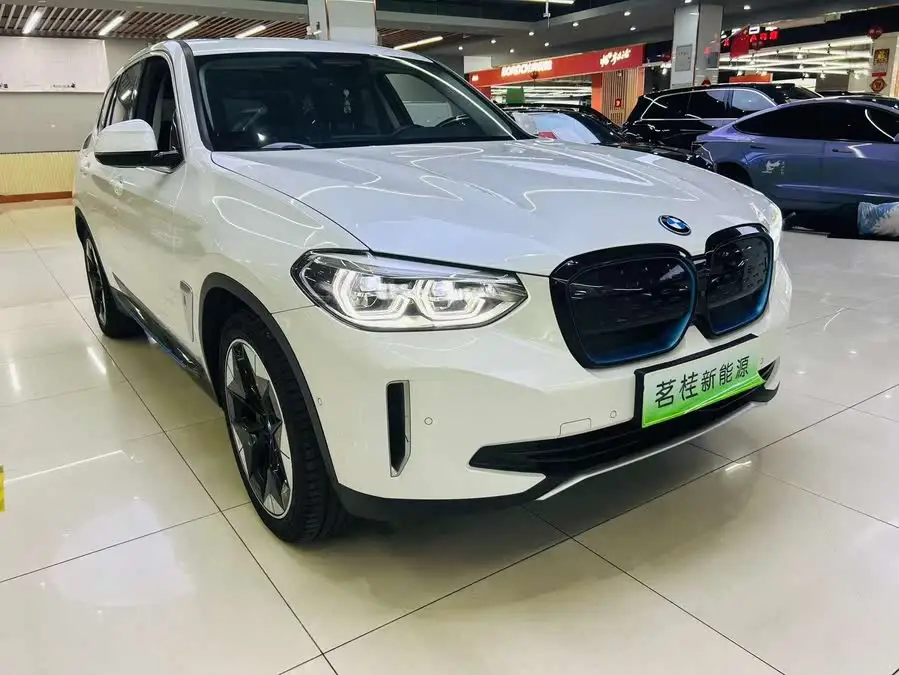 بي إم دبليو iX3 طراز 2021 النسخة الرائدة