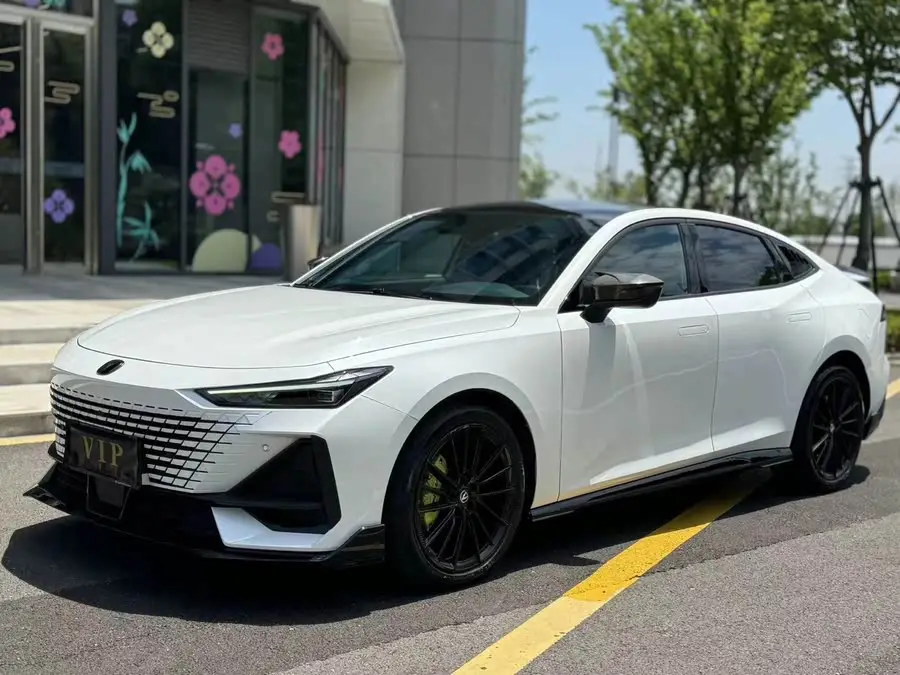 Changan UNI-V 2023 1.5T Sport Version